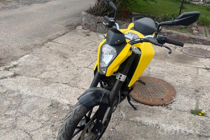 KTM Duke