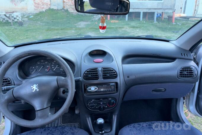 Peugeot 206 1 generation Hatchback 3-doors