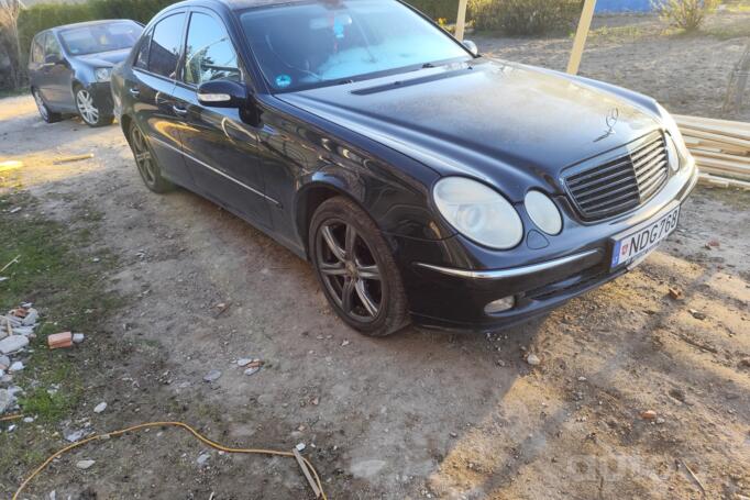 Mercedes-Benz E-Class W211/S211 Sedan 4-doors