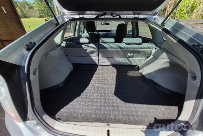 Toyota Prius 3 generation Hatchback 5-doors