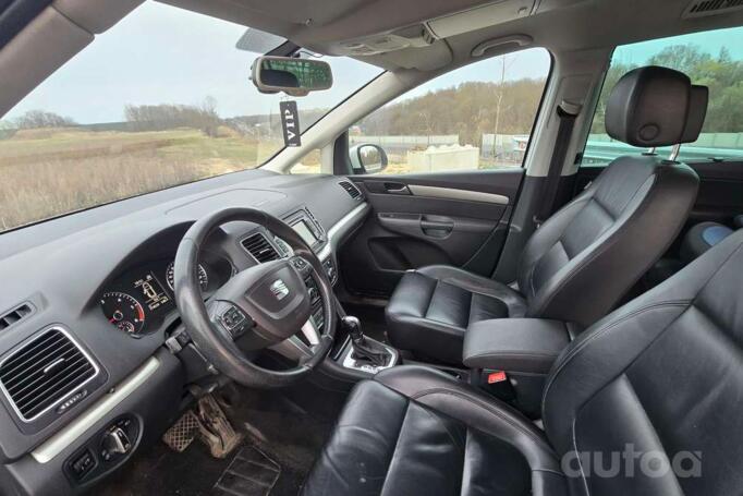 SEAT Alhambra 2 generation Minivan