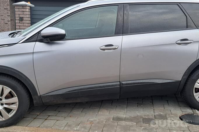 Peugeot 5008 2 generation Crossover