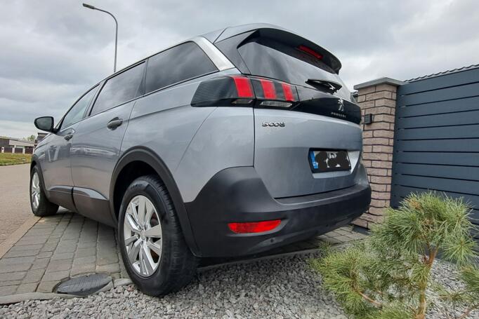 Peugeot 5008 2 generation Crossover