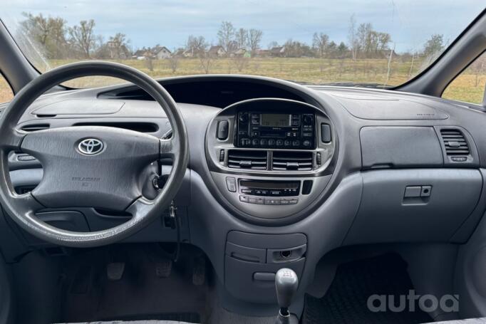 Toyota Previa XR30/XR40 Minivan
