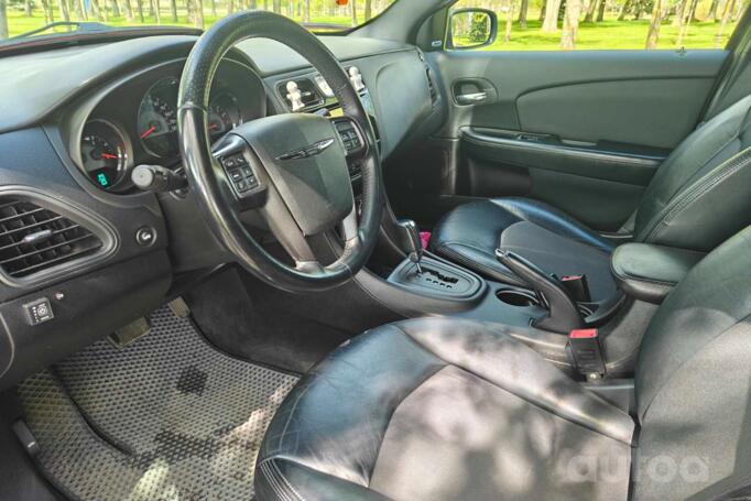 Chrysler 200 1 generation