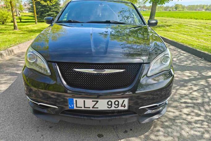 Chrysler 200 1 generation