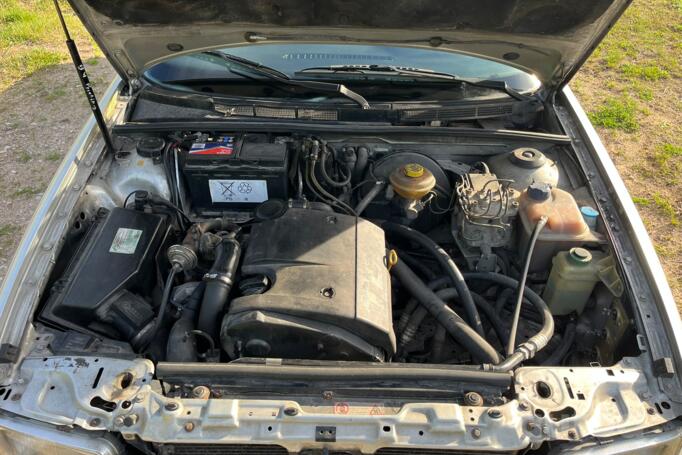 Audi 80 5 generation (B4)