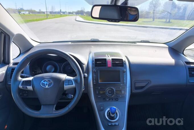 Toyota Auris 1 generation [restyling] Hybrid hatchback 5-doors