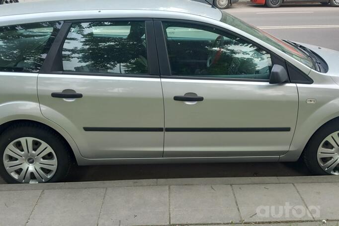 Ford Focus 1 generation [restyling] Hatchback 5-doors
