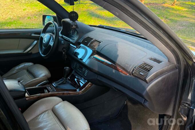 BMW X5 E53 Crossover