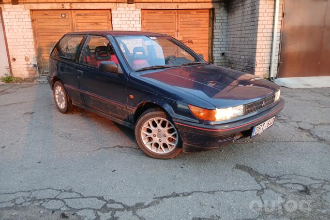 Mitsubishi Colt 3 generation