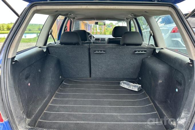 Volkswagen Golf 4 generation wagon