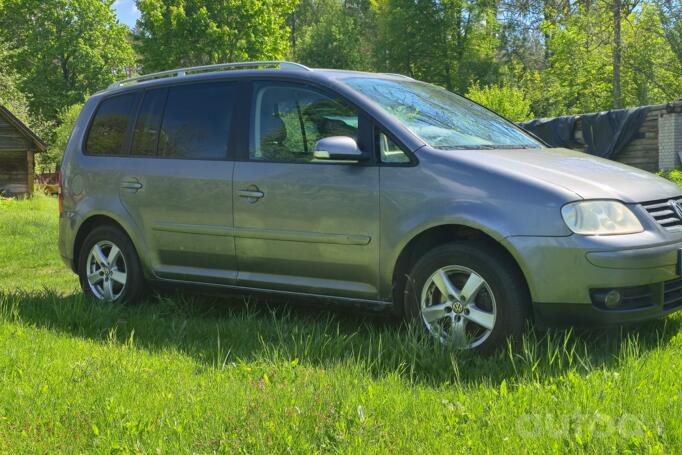 Volkswagen Touran 1 generation Minivan
