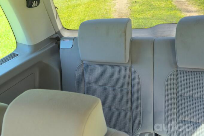 Volkswagen Touran 1 generation Minivan