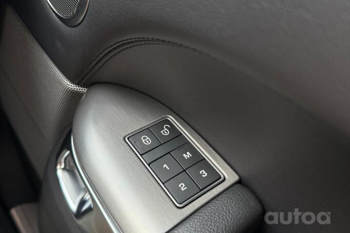 Land Rover Range Rover Sport 2 generation [restyling] SUV