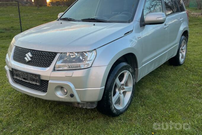 Suzuki Grand Vitara 2 generation [restyling] Crossover 5-doors