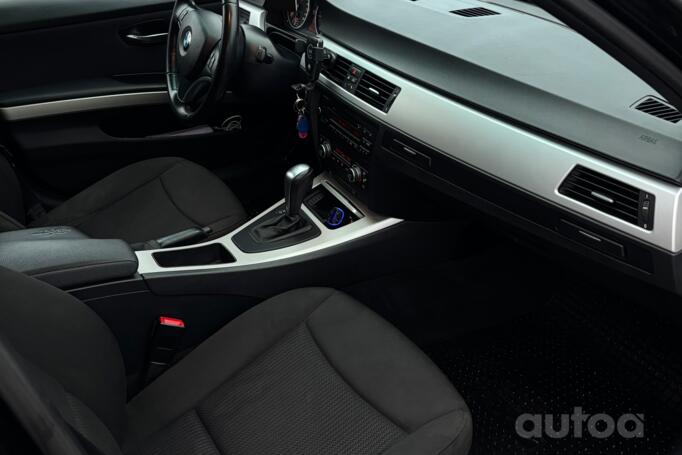 BMW 3 Series E90/E91/E92/E93 [restyling] Sedan