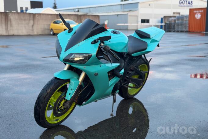 Yamaha R1
