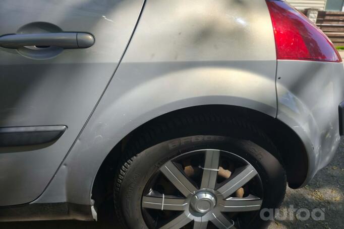 Renault Megane 2 generation Hatchback 5-doors