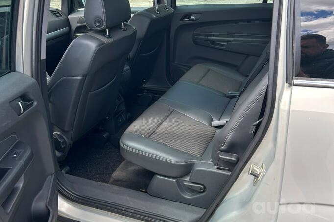 Opel Zafira B Minivan 5-doors