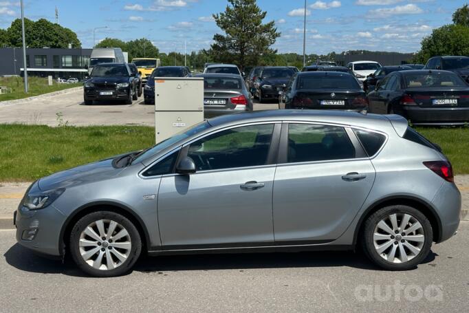 Opel Astra J Hatchback 5-doors