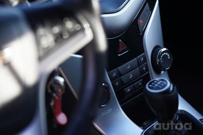 Chevrolet Cruze J300 [restyling] Sedan 4-doors