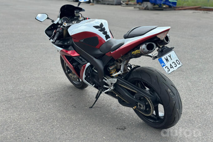 Yamaha R1