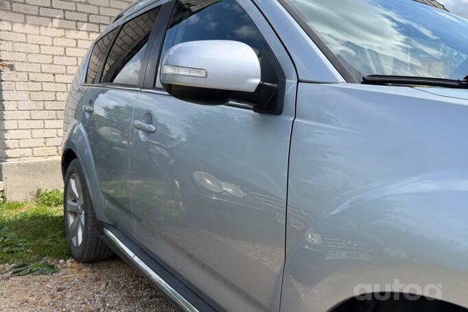 Mitsubishi Outlander 2 generation [restyling]