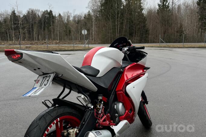Yamaha YZF