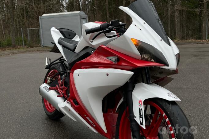Yamaha YZF