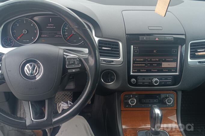 Volkswagen Touareg 2 generation Crossover