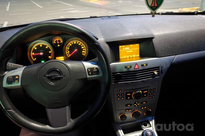 Opel Astra H Hatchback