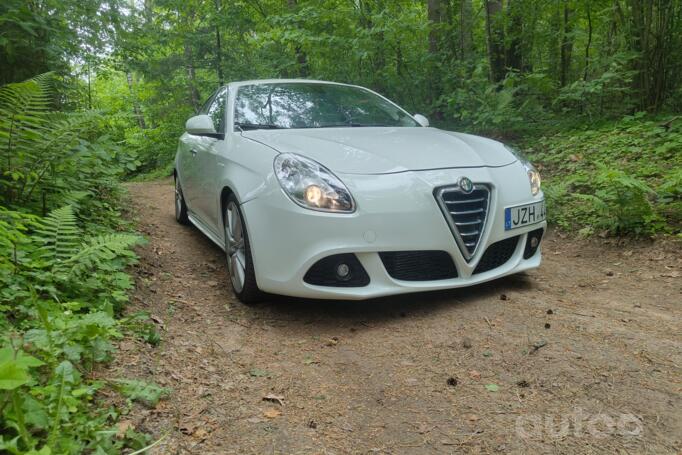 Alfa Romeo Giulietta 940 Hatchback