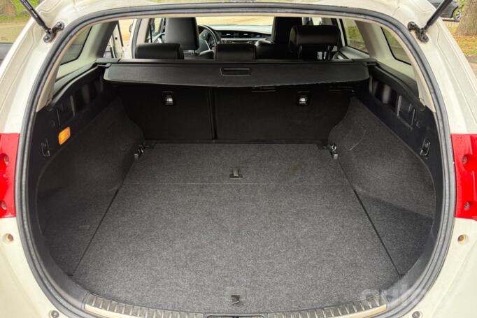 Toyota Auris 2 generation Touring Sports Hybrid wagon 5-doors