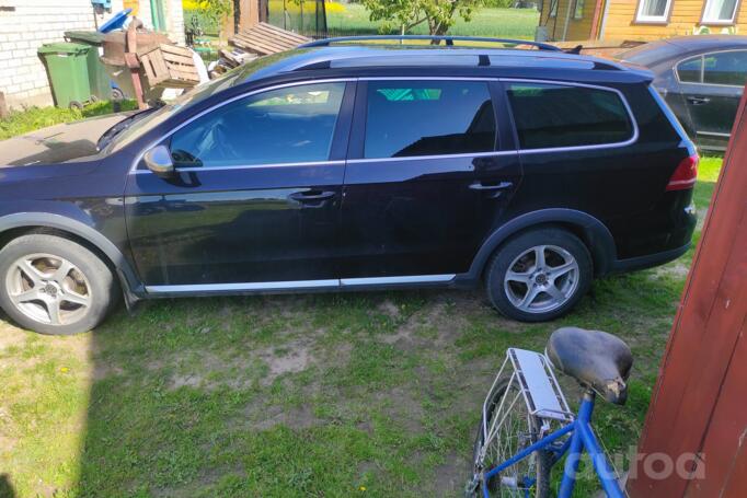 Volkswagen Passat Variant 1 generation wagon (5 doors)