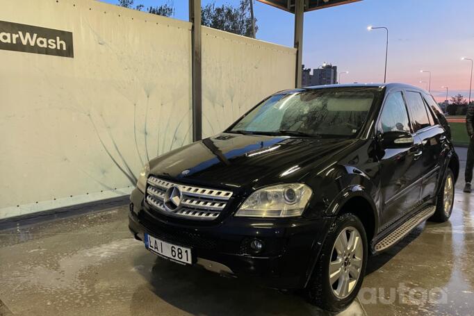 Mercedes-Benz M-Class W164 Crossover 5-doors
