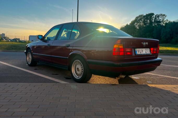 BMW 5 Series E34 Sedan