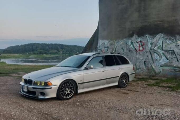 BMW 5 Series E39 Touring wagon