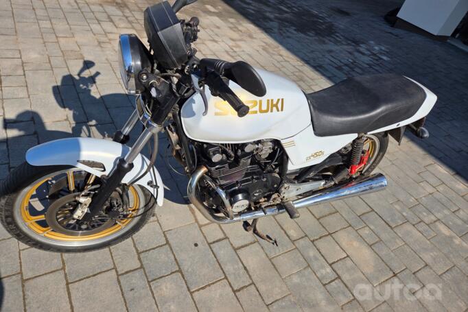 Suzuki GS