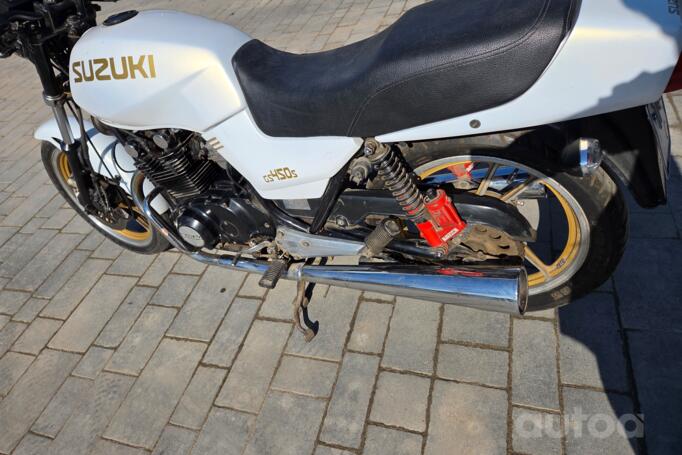 Suzuki GS