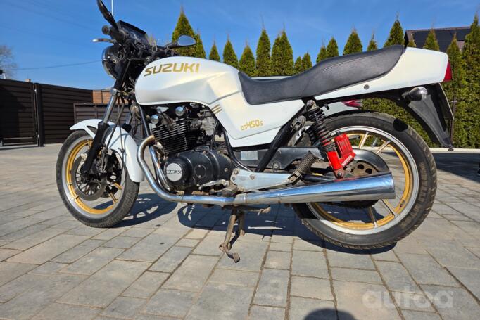 Suzuki GS