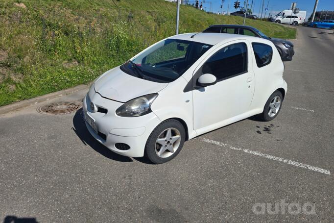 Toyota Aygo 1 generation [2th restyling] Hatchback