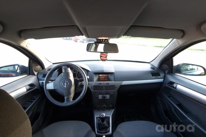 Opel Astra H [restyling]