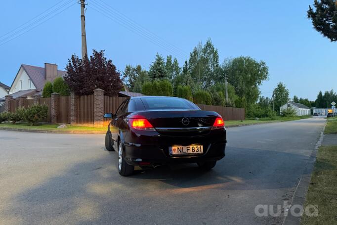 Opel Astra H Hatchback