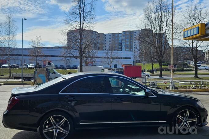 Mercedes-Benz S-Class W221 Sedan 4-doors