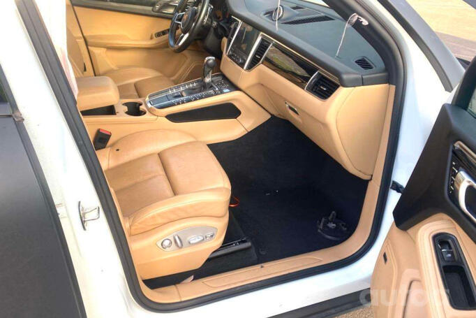 Porsche Macan 1 generation Crossover