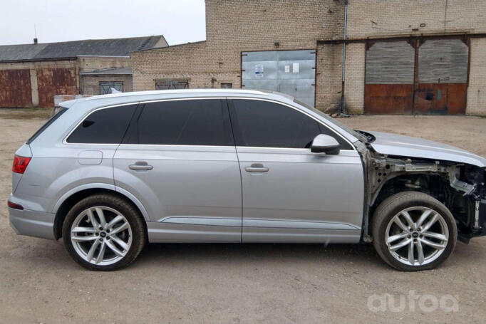 Audi Q7 4M Crossover