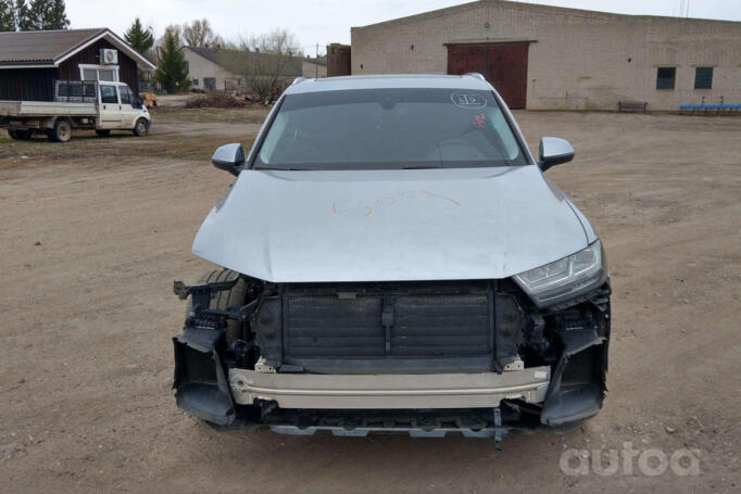 Audi Q7 4M Crossover