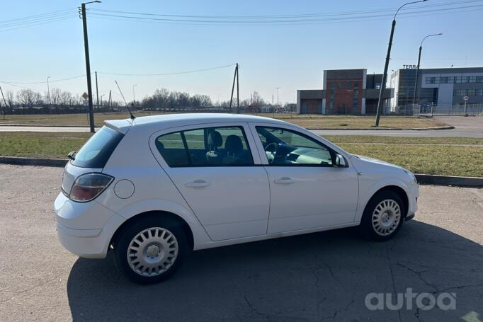 Opel Astra H [restyling]