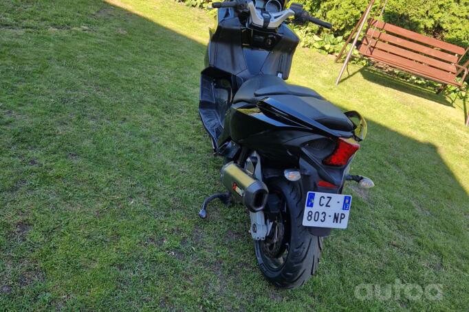 Aprilia SRV